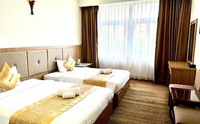 Khách Sạn Red Palace